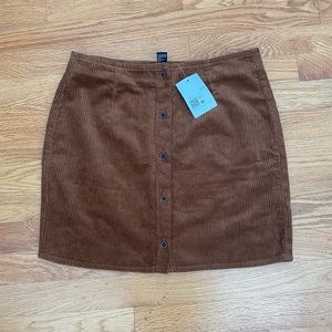 Corduroy Skirt Size: M